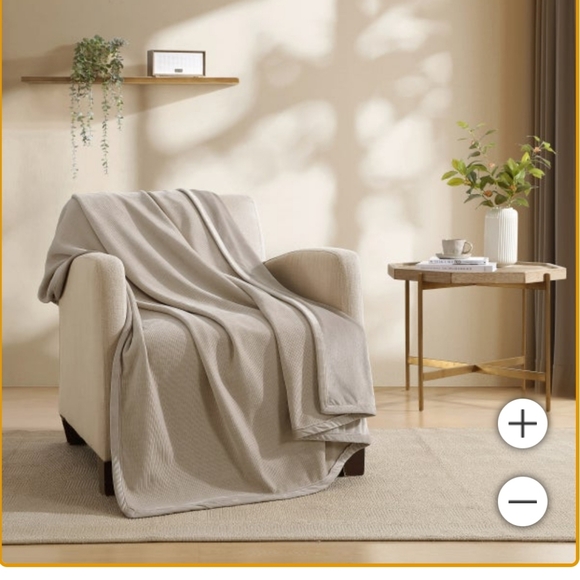 (Ew)Jennifer Adams luxe chenille corduroy throw - Picture 3 of 5